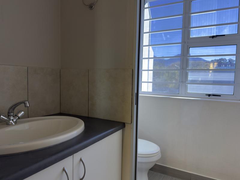 To Let Commercial Property for Rent in Wynberg Western Cape